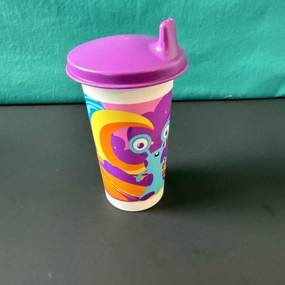 Tupperware Kids Tumbler Dome Sippy Seal Monsters 11oz /330ml Monster New